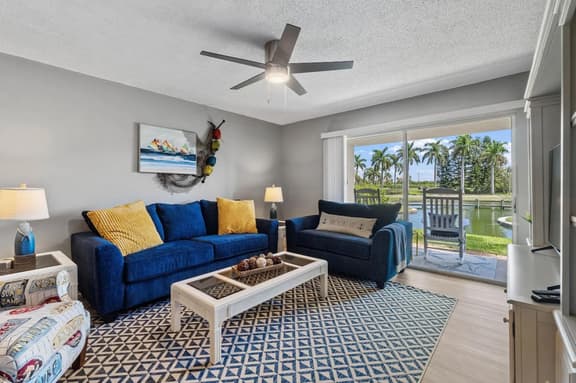 🏡 Vista Verde West • 1st Floor • Relaxing 2 Bedroom Pond View 6-136 - Image 1