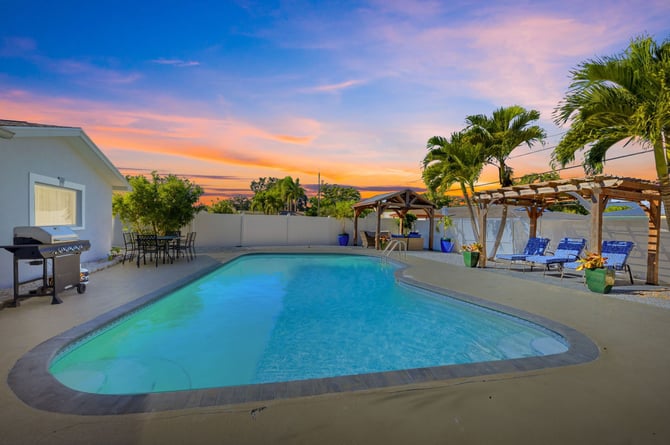 Vacation in These Treasure Island Rentals